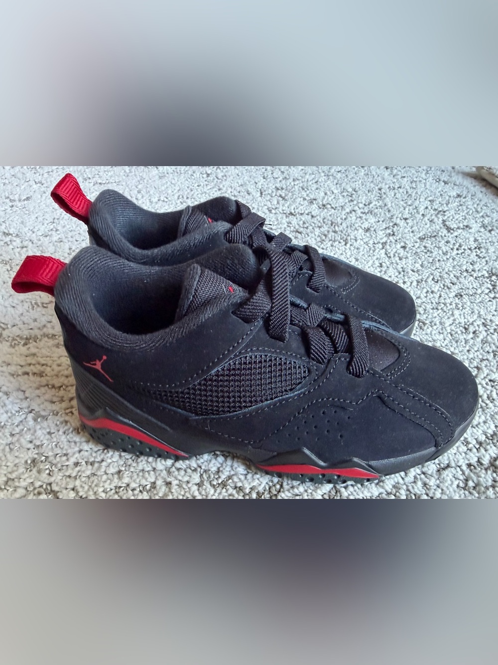 Nike Jordan MVP 92 boys sneakers Sz 12C. Black & Red